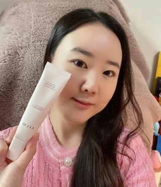 프리마인 선크림만 바꿨을 뿐인데 매일 물 2L챙겨먹고 기초케어 완벽하게 한 물빛피부 완성,셀라브UV프로텍터 — 4점을 준 리뷰어가 2023년 8월 올린 사용 사진