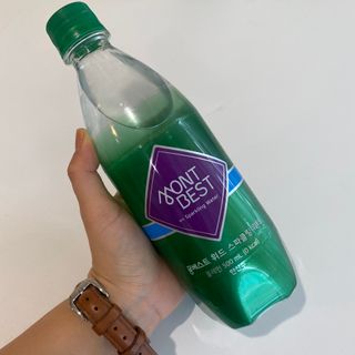 몽베스트 Montbest with Sparkling water Plain 20병 — 5점을 준 리뷰어가 2022년 7월 올린 사용 사진