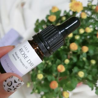 라라로즈데이 시즌2 천연 아로마오일 Y존 케어 속옷향수 이너퍼퓸 5ml  여성의 자존감을 UP시키자 — 5점을 준 리뷰어가 2021년 9월 올린 사용 사진