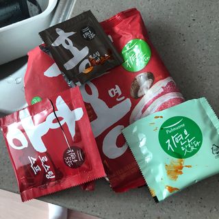 [풀무원] 자연은맛있다 정면, 백면, 홍면  세트 — 5점을 준 리뷰어가 2021년 4월 올린 사용 사진