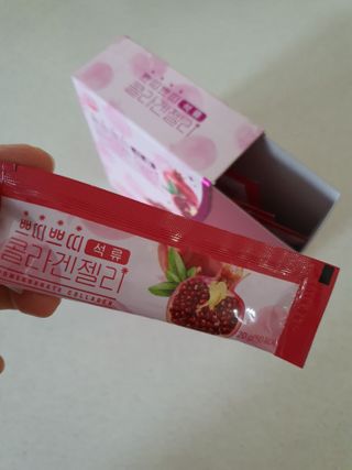 헬스업_쁘띠쁘띠석류콜라겐젤리_20g x 14포 — 4.5점을 준 리뷰어가 2021년 1월 올린 사용 사진