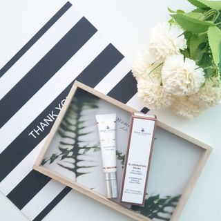 산수시 일루미네이팅 펄 영양 다크서클 스틱 아이 크림 케어 15ml — 5점을 준 리뷰어가 2021년 6월 올린 사용 사진