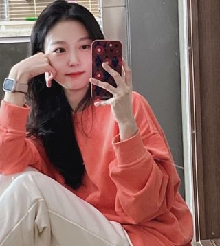 MAPLESYRUPFACTORY 메이플 피그먼트 맨투맨 8.COL — 4점을 준 리뷰어가 2022년 12월 올린 사용 사진