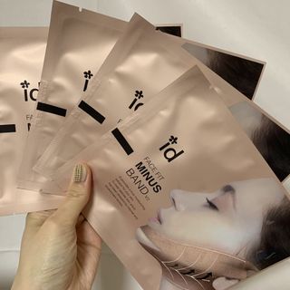 아이디플라코스메틱 아이디 페이스핏 마이너스 밴드 v2 — 4점을 준 리뷰어가 2021년 4월 올린 사용 사진