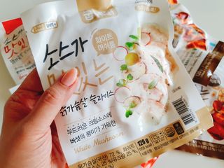 굽네몰 [굽네] 소스가 맛있는 닭가슴살 슬라이스 4종 — 5점을 준 리뷰어가 2021년 4월 올린 사용 사진