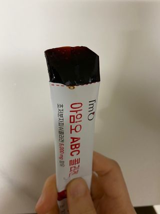 아임오 ABC 콜라겐 젤리 14포 — 5점을 준 리뷰어가 2021년 12월 올린 사용 사진