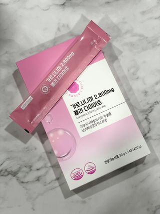 주식회사 얼굴반쪽 [얼굴반쪽 가르시니아 2,800mg] x 14포 1주 젤리 다이어트 보조제 체지방감소 — 4점을 준 리뷰어가 2021년 10월 올린 사용 사진
