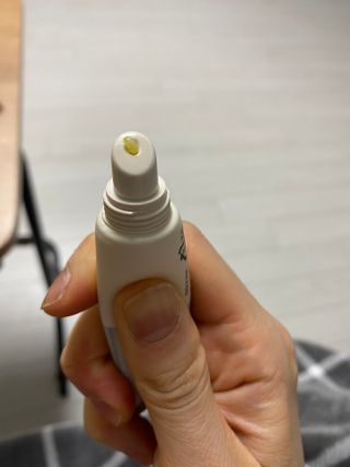 [후르디아] 올리브영 착한보습 비건 립버터 2종 — 4.5점을 준 리뷰어가 2022년 2월 올린 사용 사진