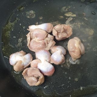화끈한녀석들 새오똥400g 새우,오징어,똥집 볶음요리 소스,밀떡, 참기름 포함 — 4점을 준 리뷰어가 2022년 11월 올린 사용 사진