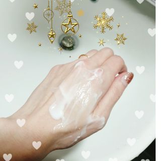 [엠메이데이] 샤워인샤워 화이트 바디 톤업크림 300g — 5점을 준 리뷰어가 2021년 12월 올린 사용 사진