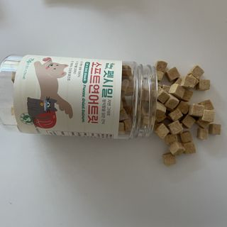 [펫시밀] 원물그대로 영양듬뿍 진공동결건조 북어트릿75g,치킨트릿100g,연어트릿75g 강아지 고양이 간식 — 5점을 준 리뷰어가 2023년 5월 올린 사용 사진