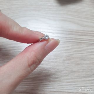 [골드앤디어] 14K 사선 큐빅 원터치 귀걸이_3color — 5점을 준 리뷰어가 2021년 6월 올린 사용 사진