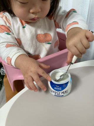매일바이오 그릭요거트 오리지널 플레인 4개, 로스터리 커피믹스 4개 — 4점을 준 리뷰어가 2021년 12월 올린 사용 사진