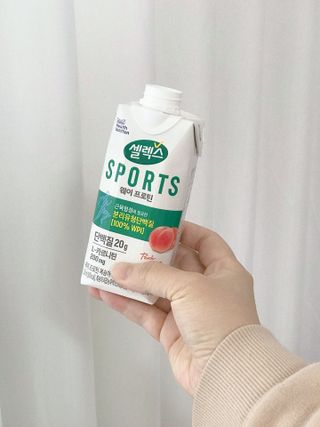 셀렉스스포츠 셀렉스 스포츠 웨이 프로틴 복숭아_ 330ml x 12팩 — 4점을 준 리뷰어가 2021년 3월 올린 사용 사진
