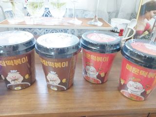 유비쿡 컵떡볶이 매운컵떡볶이2개/ 짜장컵떡볶이 2개  총 4개세트 — 4.5점을 준 리뷰어가 2021년 2월 올린 사용 사진