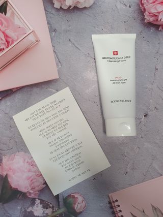 바디셀런스 벤토나이트 데일리 약산성 딥클렌징폼 120ml — 5점을 준 리뷰어가 2021년 12월 올린 사용 사진
