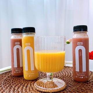 BLENDY'S 핑크 스무디+블론디 스무디 — 5점을 준 리뷰어가 2021년 9월 올린 사용 사진