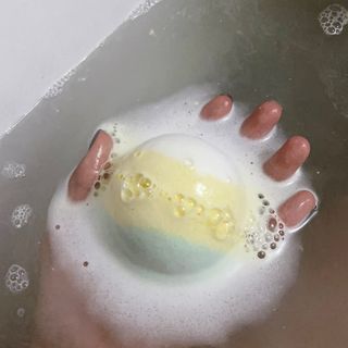소담스퀘어 상암 Evreryday Bath Bomb Day7(에브리데이 배쓰밤 데이7) / 7종 중 2종 랜덤발송 — 5점을 준 리뷰어가 2022년 11월 올린 사용 사진