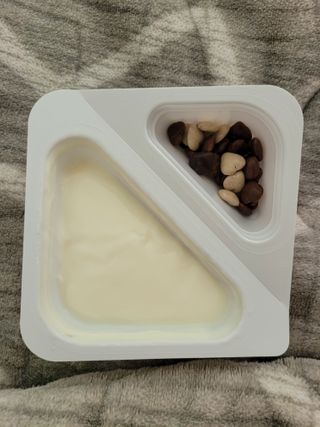 남양유업 또깍 접어 떠먹는 불가리스 2종 — 4.5점을 준 리뷰어가 2021년 1월 올린 사용 사진