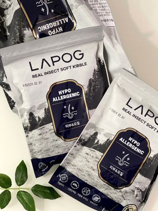 [푸디웜] 라포그 리얼인섹트 소프트키블 스킨 1KG — 5점을 준 리뷰어가 2022년 9월 올린 사용 사진