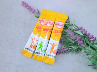 [광동제약] 비타500데일리스틱70포&굿즈3종 — 5점을 준 리뷰어가 2021년 10월 올린 사용 사진