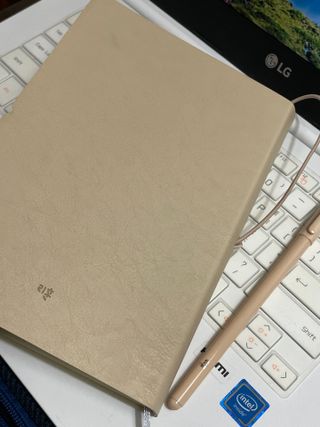 리훈 2022년 이야기 다이어리 그란데 1년형 — 4점을 준 리뷰어가 2021년 10월 올린 사용 사진