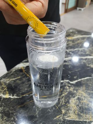 주식회사 씨크릿비에프랩 마시는 아미노산 아미토리 열대과일맛 14포 [1포, 5g / 보틀증정] — 5점을 준 리뷰어가 2022년 12월 올린 사용 사진