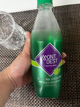 몽베스트 Montbest with Sparkling water Lime20병 — 5점을 준 리뷰어가 2023년 3월 올린 사용 사진