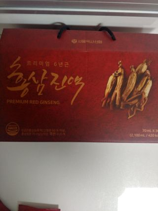 서울약사신협_프리미엄 6년근 홍삼진액_70mlx30포 — 5점을 준 리뷰어가 2021년 2월 올린 사용 사진