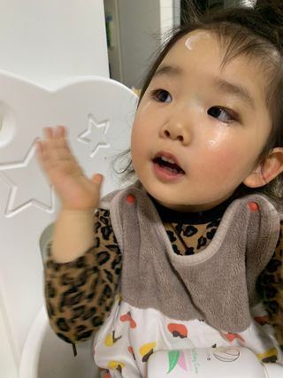 mom e 맘이 내추럴 베이비 케어 샴푸앤바스+로션 — 5점을 준 리뷰어가 2021년 1월 올린 사용 사진