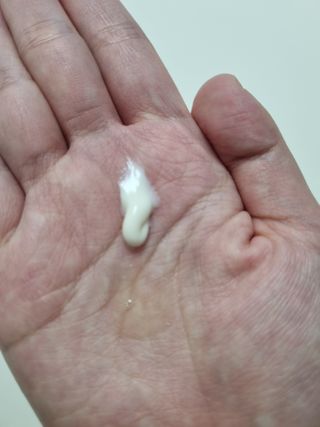 mom e 맘이 내추럴 베이비 케어 크림+바디오일 — 5점을 준 리뷰어가 2021년 1월 올린 사용 사진