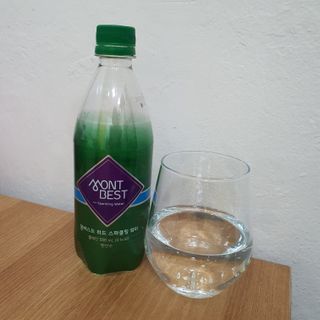 몽베스트 Montbest with Sparkling water Plain 20병 — 5점을 준 리뷰어가 2022년 12월 올린 사용 사진