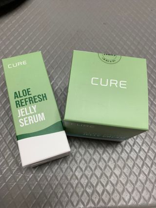 김정문알로에 큐어 큐어 알로에 리프레쉬 젤리 세럼, 큐어 알로에 하이드로 젤리 크림 — 5점을 준 리뷰어가 2021년 2월 올린 사용 사진