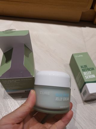 김정문알로에 큐어 큐어 알로에 리프레쉬 젤리 세럼, 큐어 알로에 하이드로 젤리 크림 — 5점을 준 리뷰어가 2021년 2월 올린 사용 사진