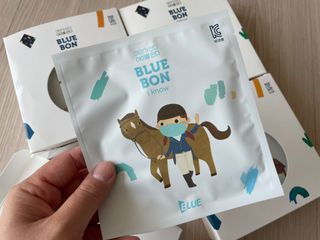 [블루 본 아이노우] 유아용 컬러마스크 40 PCS SET 2중 택 1 — 5점을 준 리뷰어가 2021년 5월 올린 사용 사진