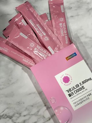 주식회사 얼굴반쪽 [얼굴반쪽 가르시니아 2,800mg] x 14포 1주 젤리 다이어트 보조제 체지방감소 — 4점을 준 리뷰어가 2021년 10월 올린 사용 사진