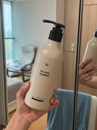 패스트힐(fast heal) 패스트힐 탈모증상완화샴푸 470ml — 5점을 준 리뷰어가 2023년 9월 올린 사용 사진
