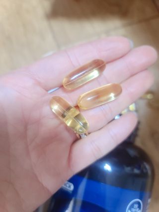 서울약사신협 Finepick_오메가365_1020mg x 365캡슐 — 5점을 준 리뷰어가 2021년 4월 올린 사용 사진