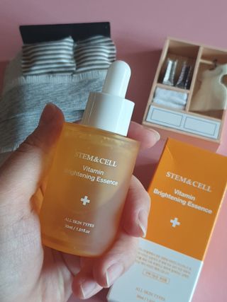 체르엠 스템앤셀 비타민 브라이트닝 에센스 30ml 1개 — 5점을 준 리뷰어가 2021년 8월 올린 사용 사진