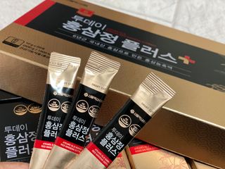 서울약사신협_투데이홍삼정플러스스틱_10g x 60포 — 5점을 준 리뷰어가 2021년 7월 올린 사용 사진