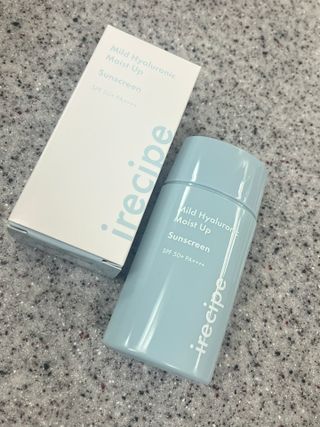 아이레시피 마일드 히알루로닉 모이스트 업 선스크린 SPF50+ PA++++ — 4.5점을 준 리뷰어가 2023년 6월 올린 사용 사진