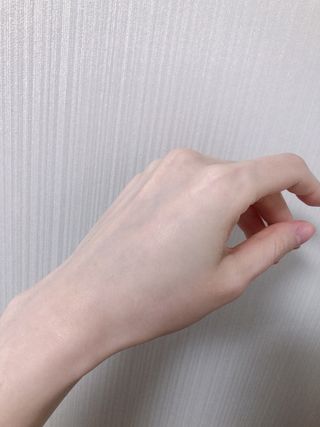 올리브 오일 스킨케어 컴퍼니 [OOSC] 보송보송한 내추럴리 너리시드 핸드크림 125ml — 5점을 준 리뷰어가 2021년 5월 올린 사용 사진
