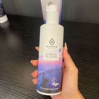 오일아리아 뉴트리 모이스처라이징 세사미 씨드 오일로션 & 데일리 디톡스 세사미 그라운즈 바디스크럽 — 5점을 준 리뷰어가 2023년 8월 올린 사용 사진