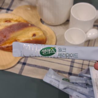 셀렉스스포츠 셀렉스 밀크세라마이드 저분자피쉬콜라겐 28포 X 1박스 — 5점을 준 리뷰어가 2021년 8월 올린 사용 사진