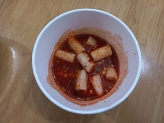 나우  [요리궁리] 매콤달콤 꽃떡볶이 6개입 세트 — 4.5점을 준 리뷰어가 2025년 1월 올린 사용 사진