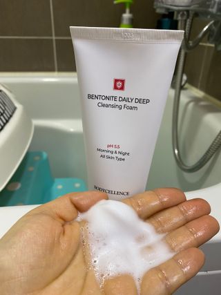 바디셀런스 벤토나이트 데일리 약산성 딥클렌징폼 120ml — 5점을 준 리뷰어가 2022년 1월 올린 사용 사진