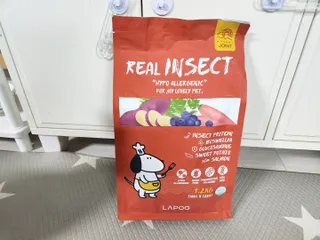 [푸디웜] 라포그  리얼인섹트 관절 저알러지 강아지 사료  1.2KG — 5점을 준 리뷰어가 2022년 8월 올린 사용 사진