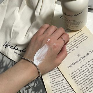 [위켄더스] 끈적임 없이 수분감을 채워주는 핸드& 바디로션 1종 랜덤발송 — 5점을 준 리뷰어가 2022년 4월 올린 사용 사진