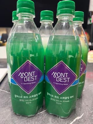 몽베스트 Montbest with Sparkling water Plain 20병 — 4점을 준 리뷰어가 2021년 10월 올린 사용 사진