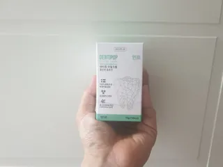 작심연구소 구취제거+충치예방+치아화이트닝 마법의 캔디 덴티팝3종(맛 랜덤 발송) — 4점을 준 리뷰어가 2022년 6월 올린 사용 사진